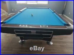 Brunswick 9' Gold Crown II pool table