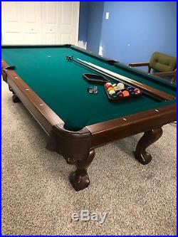 Brunswick Glen Oaks 8 Ft. Chestnut and Green Billiard Pool Table