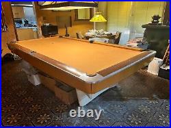 Brunswick Gold Crown 9' Pool Table withBall Return