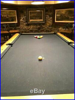 Brunswick Manhattan 9' Pool Table, Billiards