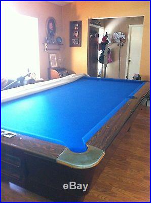 Brunswick Medalist 9 foot Pool Table Excellent Condition Accessories included