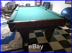 Brunswick Monarch Pool Table with Overhead Light Fixture 8 Foot