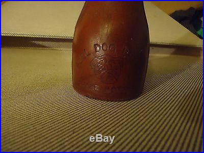 Brunswick balke collender co. Vintage leather shake bottle/Bull Dog Brand/1940's