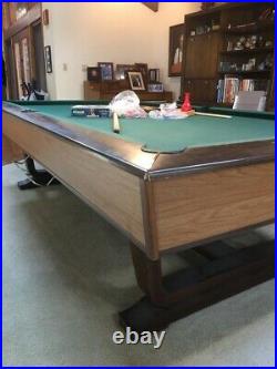 Brunswick pool table 9' w Ball return & accessories, Green Felt, 1 3-pcs Slate