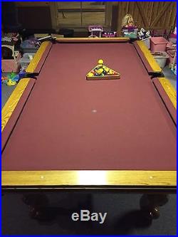 Connelly Pool Table 8' Slate With Billiard Accessories
