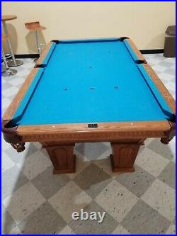 Luxury 8 ft Billiards pool table and Leather cover