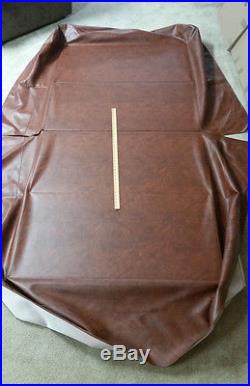 Olhausen Louis XIV 8 ft Pool Table, Dust Cover, Cues & Rack, Buffet Pad, Brush