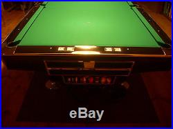 Pool table 9ft brunswick gold crown 3. High tech black