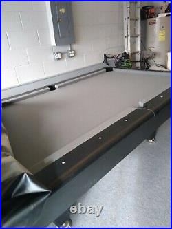 Pool table and complete set